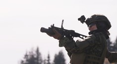 K těmto zbraním se lidé obvykle nedostanou. Moderátorka z Novy kosila cíle kulometem