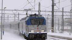 Námraza ochromila hlavní koridor, vlaky nabírají obří zpoždění