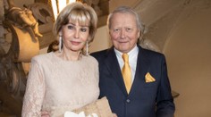 Miliardář Porsche se rozvádí. Manželka má demenci, útočiště našel u princezny