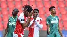 Slavia přišla o výhru po chybě Deliho, Boleslav a Sparta předvedly show