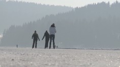 Bruslařská dráha na Lipně se má otevřít o víkendu. Led je zatím tenký