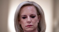 Rána pro Trumpa. Jeho klíčová žena oznámila, že končí!