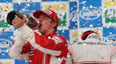 POTVRZENO! Räikkönen se vrací do Ferrari, bude parťákem Alonsa