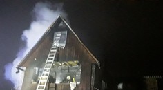 Požár chaty na Vysočině! Škoda jde do stovek tisíc korun