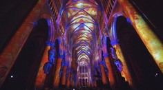 Světoznámá katedrála v Bruselu nabízí na Vánoce návštěvníkům světelnou show