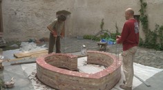 Ze svíček u Karolina bude umělecké dílo. Připomene oběti střelby na univerzitě