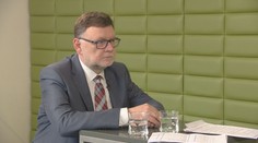 Vláda sáhne na platy politiků. Ročně tak ušetří 400 milionů, tvrdí Stanjura