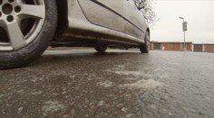 ČHMÚ zpřísnil výstrahu. V části Česka hrozí silná ledovka i námraza. MAPY