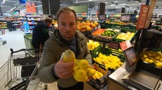 Plesnivé potraviny i špína. Kontrola obchodů v Brandýse nedopadla nejlépe