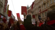 Lidé chystají desítky demonstrací. Hlídat je budou stovky policistů