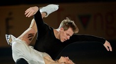 Krasobruslařka ukázala, co nechtěla! Její prsa viděl celý svět
