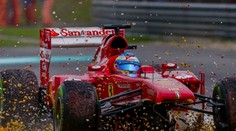 Piloti Ferrari ovládli závěrečný trénink na GP Číny. Kdo vyhraje kvalifikaci?
