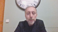 Zákaz mobilů o přestávkách? Algoritmy záměrně podporují závislost, říká expert