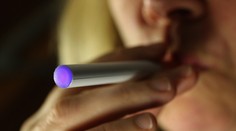 Pozor na elektronické cigarety: Jedna zmrzačila dítě, druhá zapálila škodovku!
