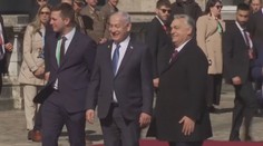 Netanjahu i přes evropský zatykač zamířil do Maďarska. Orbán ho přivítal s poctami