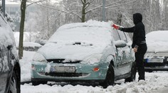 Česko zasypal sníh a sněžit bude i dál! PŘEHLED uzavřených silnic