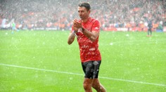 Velký borec! Kvůli nemocným zdolal fotbalista 1500 mil
