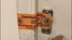 Policejní zátahy v autoškolách. Lidé si měli zkoušky na řidičák pojistit úplatkem