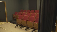 Stará čekárna nádraží v Olomouci se proměnila v minikino. Pojme asi 20 lidí