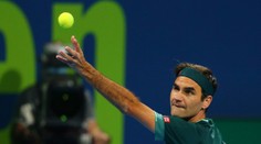 Federer se po vyřazení vrací k tréninku, z Dubaje se odhlásil