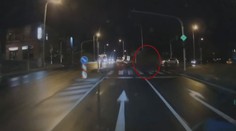 Neobjasněná nehoda na Kladensku. Autobus tam srazil seniorku