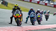 Salač po technických problémech závod nedojel. MotoGP poprvé ovládl Aldeguer