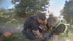 VIDEO: Tonoucí ženu vytáhli z vody kolemjdoucí. Pak utekla a znovu se topila