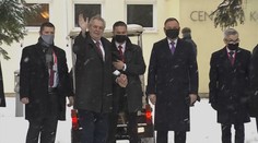 Zeman neměl při zahájení summitu V4 roušku. Na rozdíl od ostatních