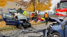 Vážná nehoda na Bruntálsku. Dva kriticky zraněné uvedli do umělého spánku