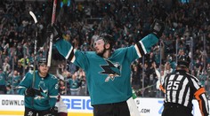 Fantastický Hertl s Pastrňákem! Boston i San Jose útočí na postup