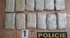 Skupina měla zásobovat Čechy pervitinem a heroinem. Její šéf je na Balkáně