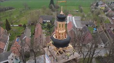 Kostel v Borovanech se dočkal navrácení své kupole. Další opravy potrvají do října