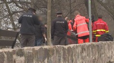 Lidská HYENA: Žena ze Dvora zemřela na ulici, ještě ji okradli!