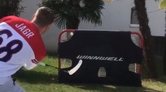 Zlákaly mě peníze, lituje Zálesný. Teď vystřihl výzvu Zvedni se z gauče