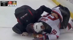 VIDEO: Jágr terčem DRSNÉHO útoku! Po úderu do hlavy nedohrál