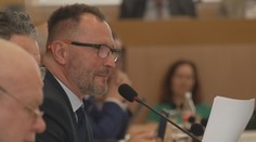 Zásah NCOZ na krajském úřadě v Ostravě: Policisté obvinili pět lidí a firmu