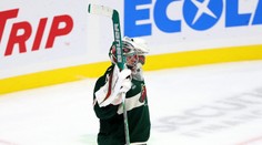 Brankář se trefil přes celé hřiště. Gól dal jako patnáctý v historii NHL