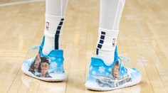 Sám doma na palubovce. Tenisky NBA hráče se staly hitem