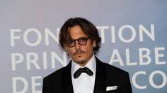 Do Česka přijede Johnny Depp. Vystoupí s legendárním kytaristou Beckem