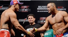 ŽIVĚ: Finální střet dvou UFC legend! Vyhraje 45letý Henderson?