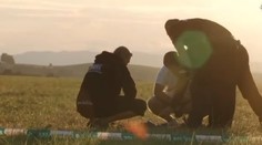 Chlapci (10) zapálili výbušninu, našli je zraněné 100 metrů daleko