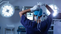 Chirurg odešel uprostřed operace. Žena místo získání brazilské krásy umřela