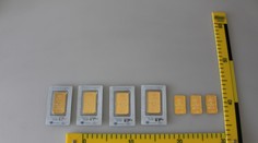 Zlaté cihličky ukryté v posteli odnesl zloděj, škoda jde do statisíců!