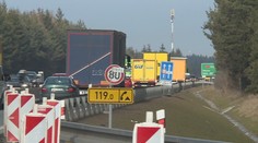 Řidiči na D1 jsou nepoučitelní. Policisté pokutují hlavně za rychlost