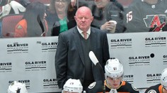 Generální manažer Anaheimu Ducks rezignoval. Čeká ho léčba alkoholismu