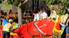 Pod dětmi explodoval skákací hrad, vyletěl 10 metrů vysoko