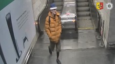 Pozor, lupič ohrožuje ženy nožem! Policie po nebezpečném muži pátrá