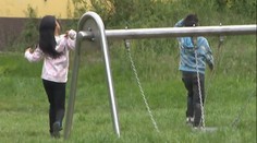 Dětská prostituce v Česku kvete. Šlapou kvůli jídlu i drogám, hlavně o prázdninách