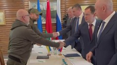 Ukrajinci opět jednali s Rusy o míru. Do úterý si delegace daly pauzu