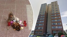 Viděl jsem ji padat, popsal muž. Dívce v Ostravě nosí lidé plyšáky